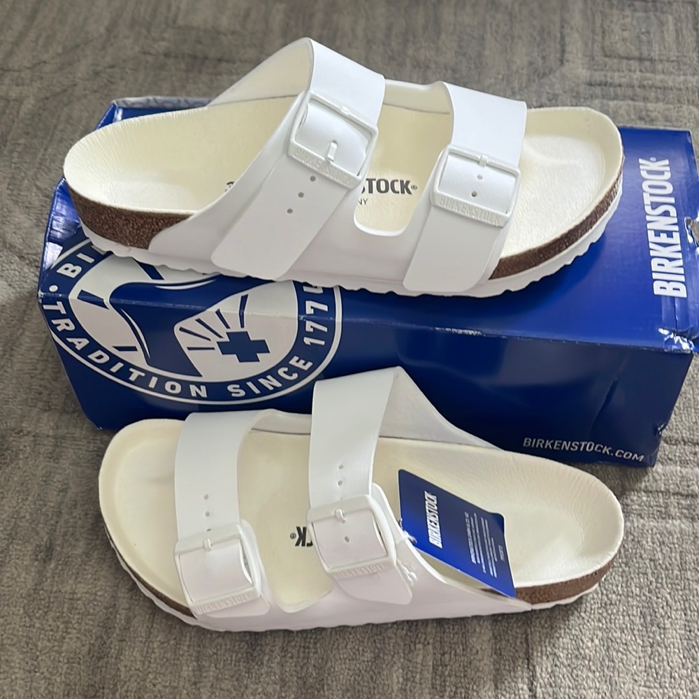 Arizona white Birkenstocks